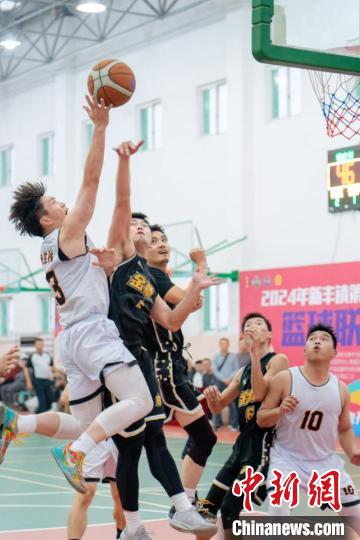 浙江嘉兴一场‘村BA’的多向奔赴：从球场热情到