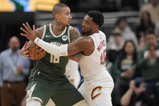 哈登强势回暖率队逆转雄鹿 骑士拒绝逆转险胜