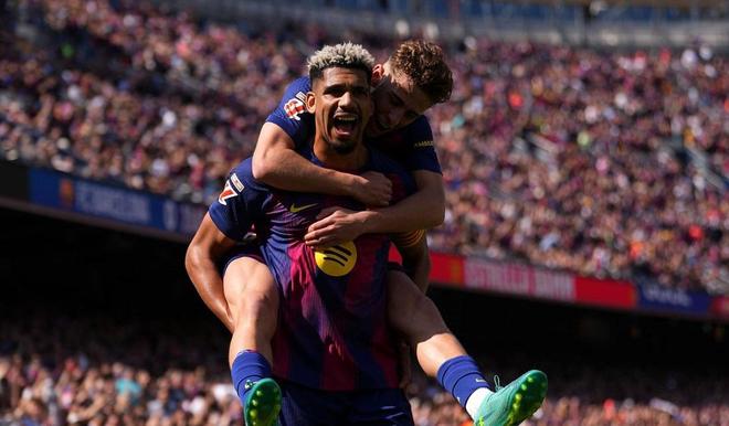 巴萨主场1-0力克巴列卡诺 阿劳霍头球破局 霍安加