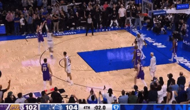 火箭阿门18板创生涯新高 湖人肯纳德神射助队豪