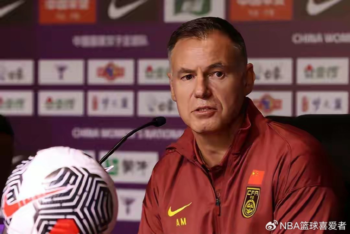 中国女足亚洲杯四强遭澳大利亚逆转 战术短板引