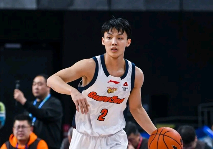 徐杰11助攻率队大胜广厦 状态回暖助广东三连胜