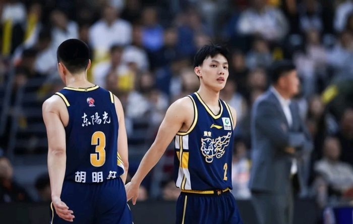 徐杰11助攻率队大胜广厦 状态回暖助广东三连胜