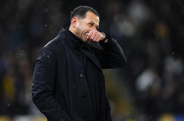 切尔西主帅罗塞尼尔因战绩不佳被解雇